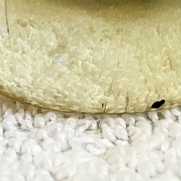 Gold Color Napkin Rings Set of 4 Round Metallic Shiny Plastic - Picture 13 of 14